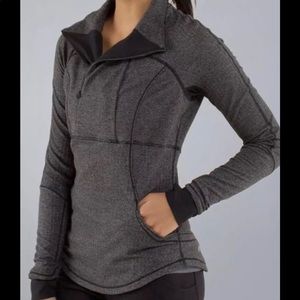 Lululemon 1/2 Zip Baserunner Pull Over
